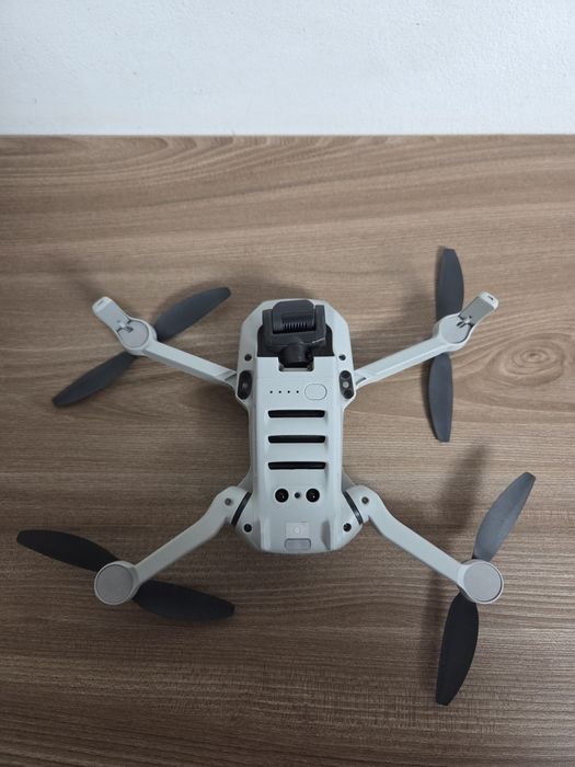 Vand Drona DJI Mini 4K