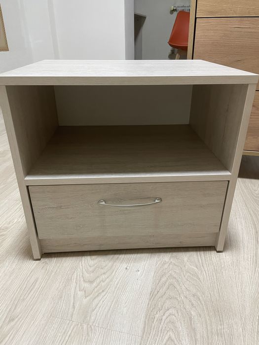 Срочно_письменный стол с полками и стулом