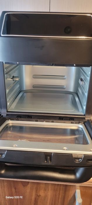 Friteuză cu aer cald