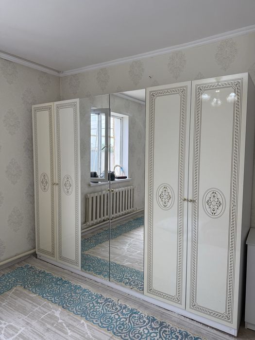 Шкаф сатылады 90к Алматы