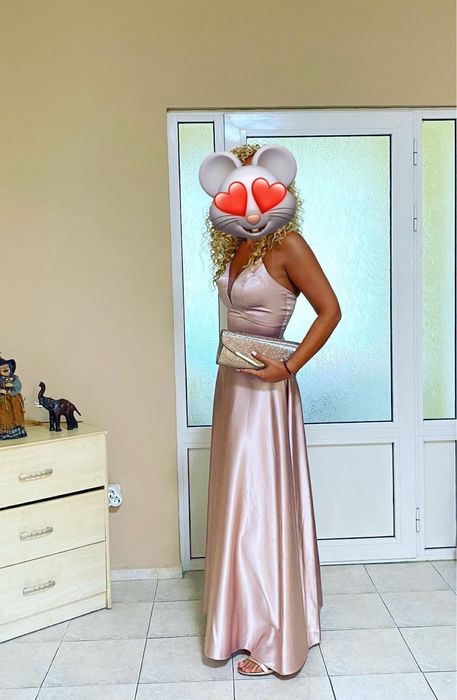 Дълга рокля пепел от рози