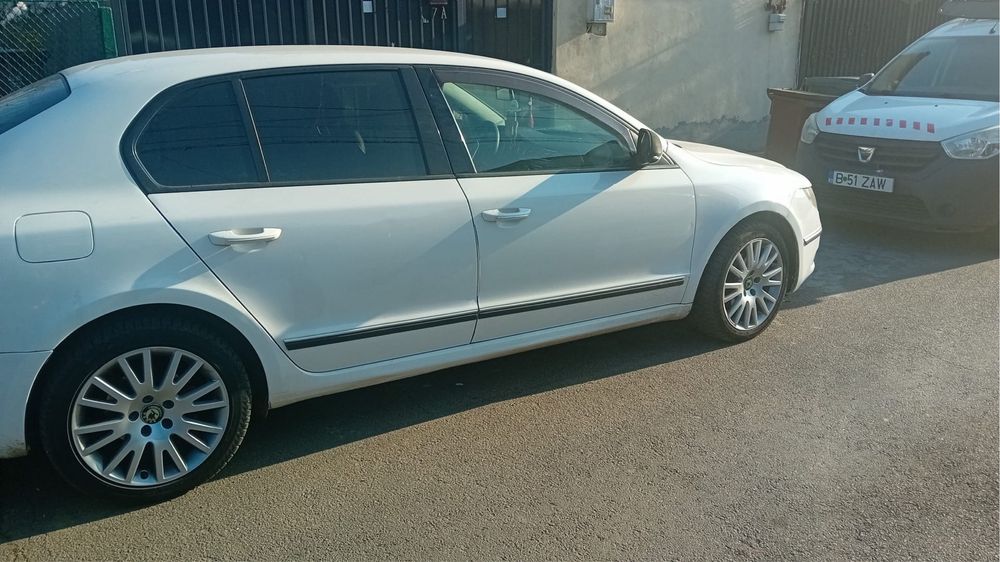 SKODA Superb 2011 — imagine 3
