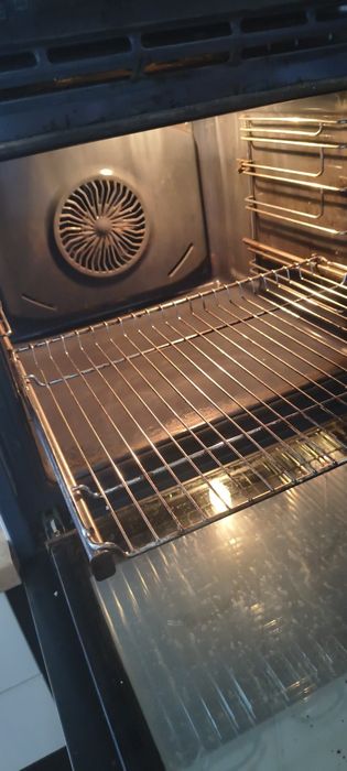 Фурна за вграждане "Grundig".