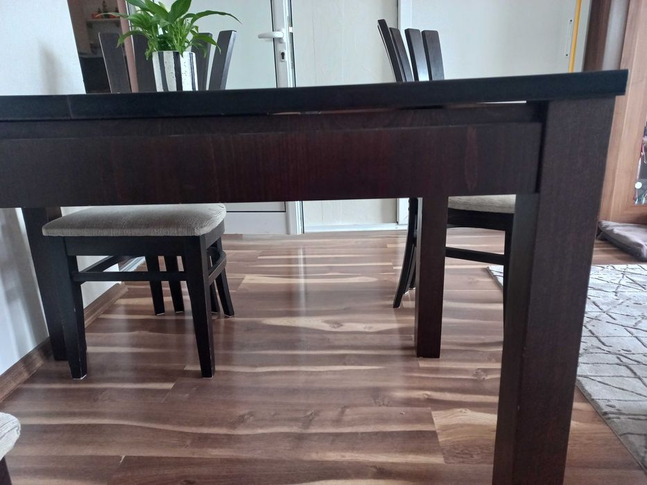 Трапезна или Холова маса