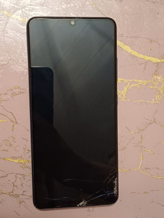 Samsung Galaxy A32 срочно продаю / есть дефект