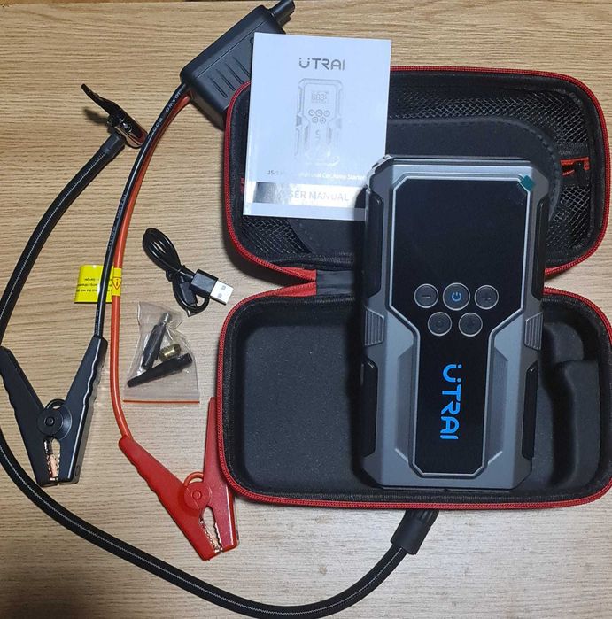 Car jump starter UTRAI pentru auto pana la 2200 cc, plus compresor auto