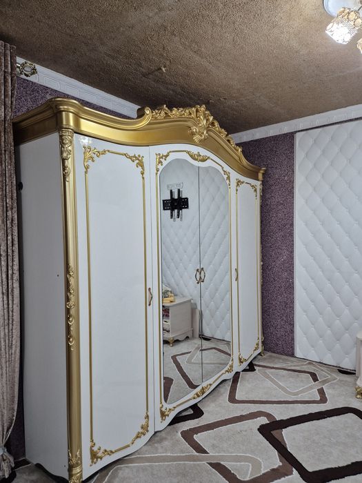 Спальный гарнитур