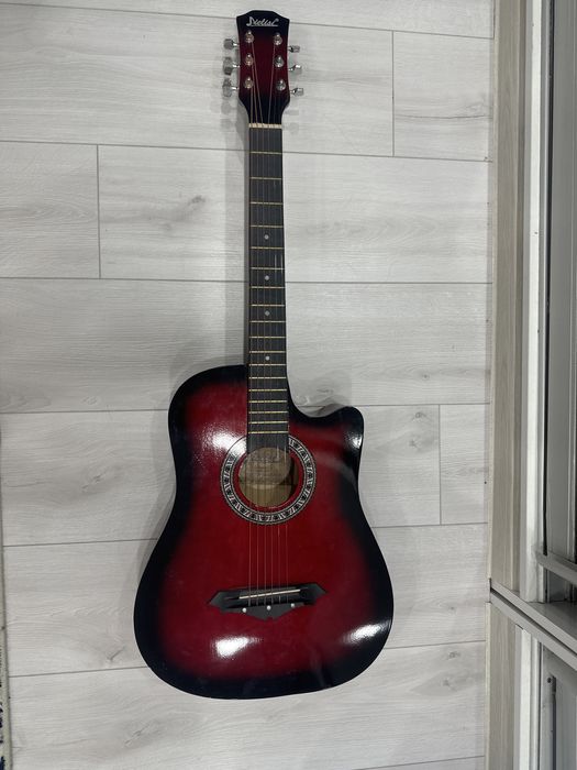 Шестиструнная гитара