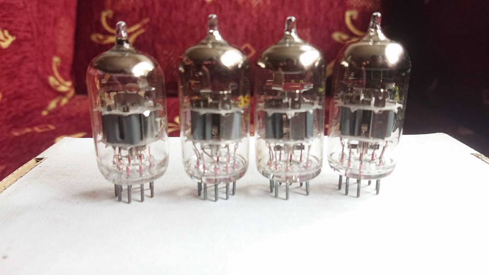 Нови радиолампи TESLA PCC88.