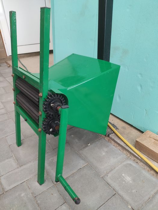 Ръчна гроздомелачка