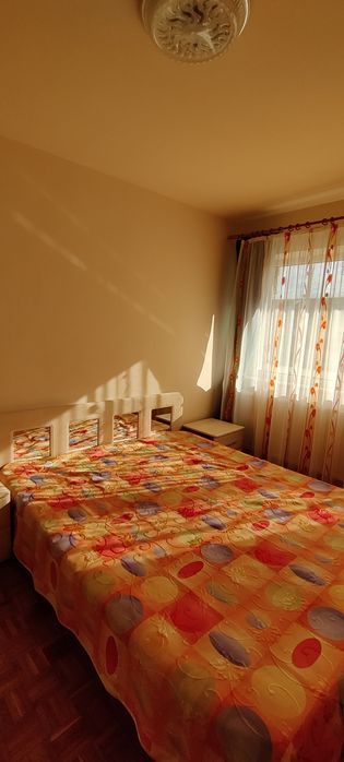Inchiriez apartament