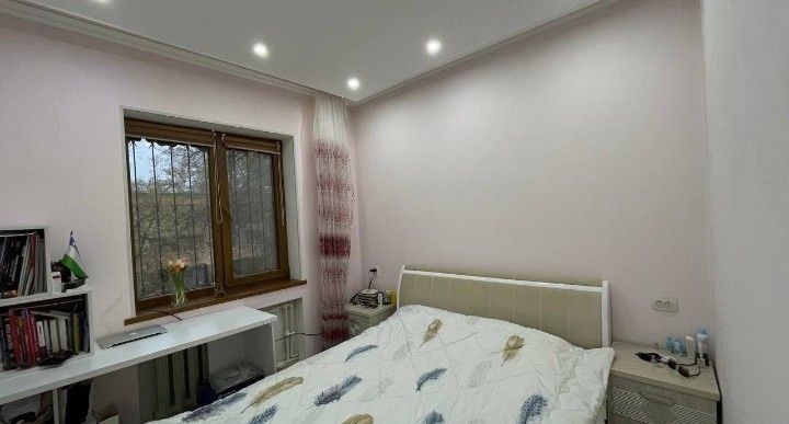 Юнусабад 4..  4/4/4, 82м²