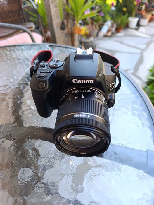 НОВО ФОТОАПАРАТ CANON EOS 250 D + ОБЕКТИВ EF-S 18-55
