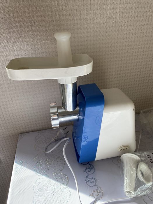 Отдам мясорубку электирческая