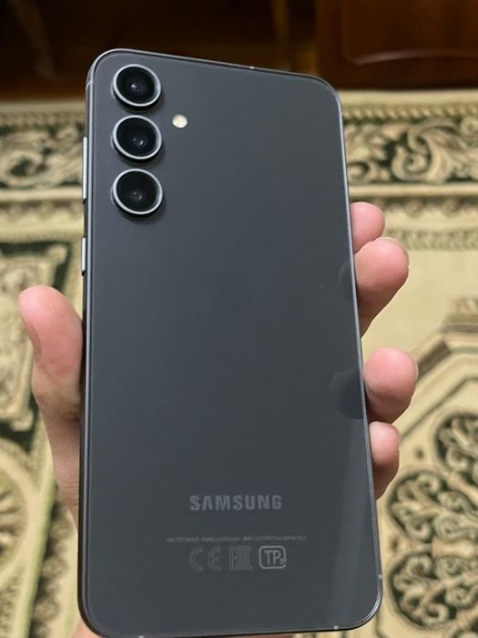 Samsung S23 Fe .