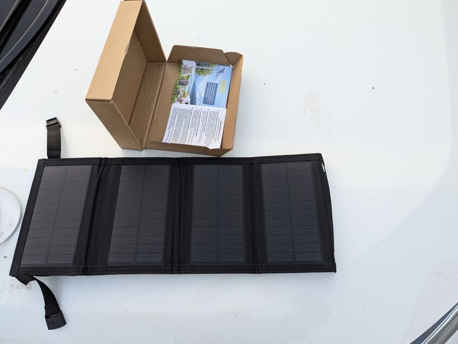 Сгъваем соларен панел за зареждане