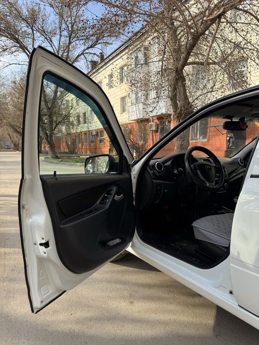 Автомобиль ВАЗ Kalina