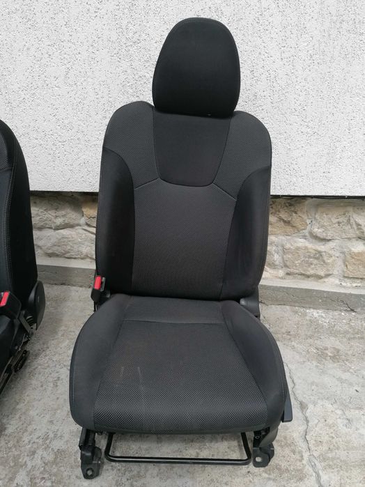 Седалки за Subaru Impreza