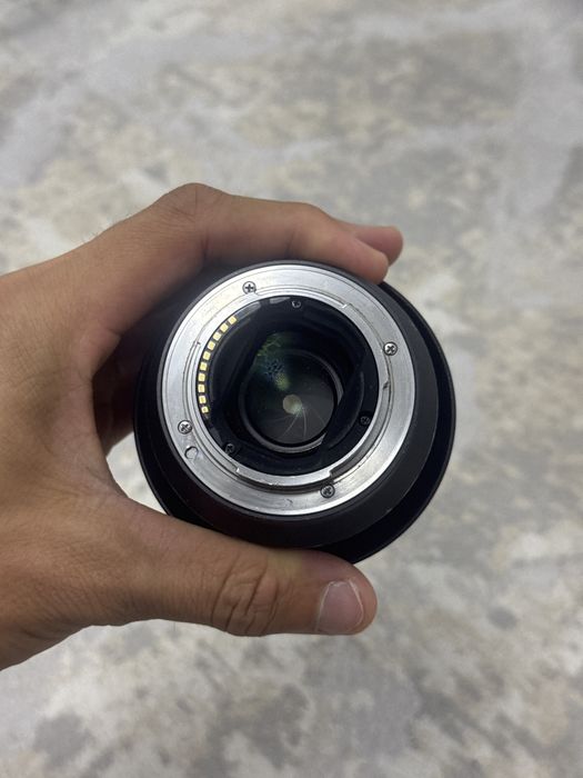 Объектив Sony 85mm 1.8