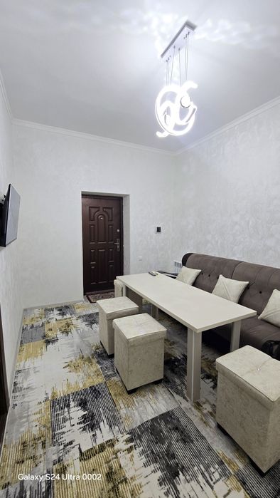 Узимни уйим 8 этажка янги гиштлиг домни 2 этажи 2 хона килинган 45м²