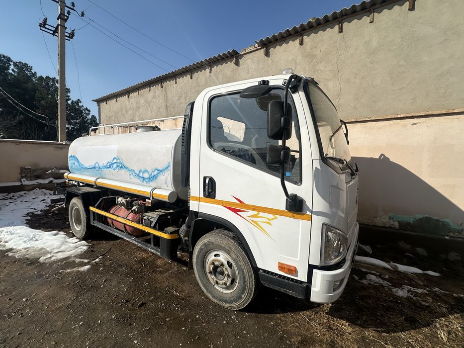 FAW водовоз 5 тонна