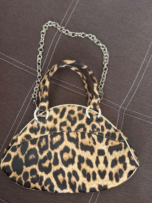 Дамски клъч Guess