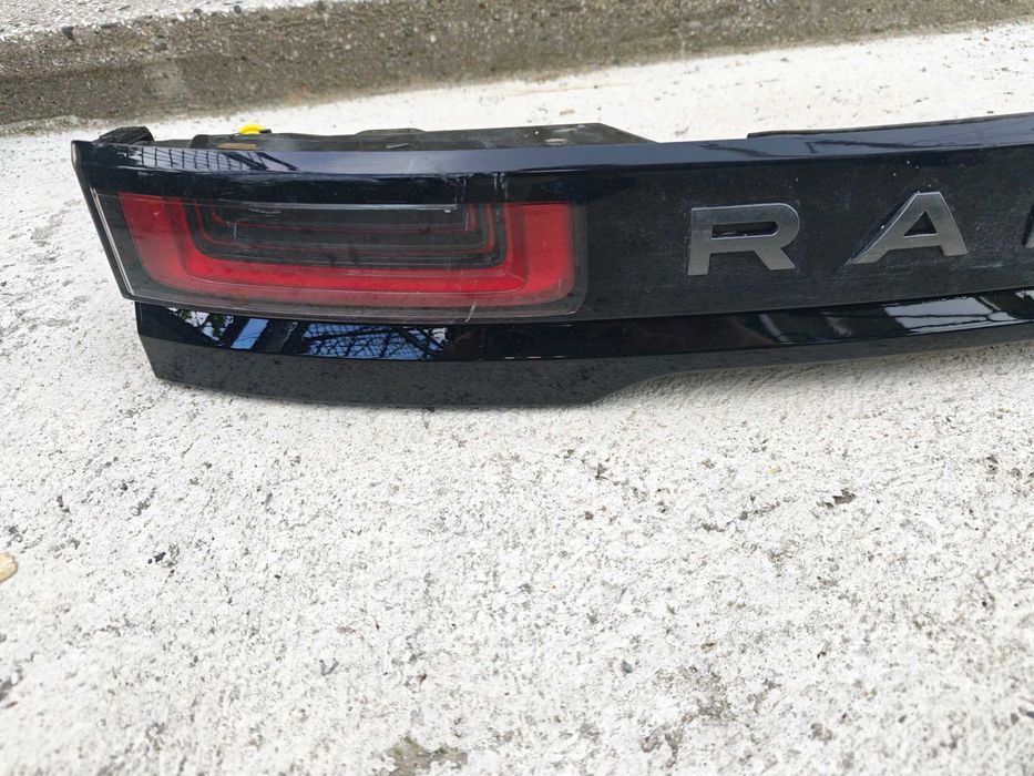 Заден среден стоп / лайсна за Range Rover Velar / Рейндж Ровър Велар