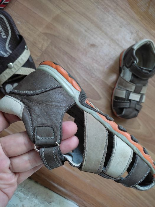 Сандали и шлепка