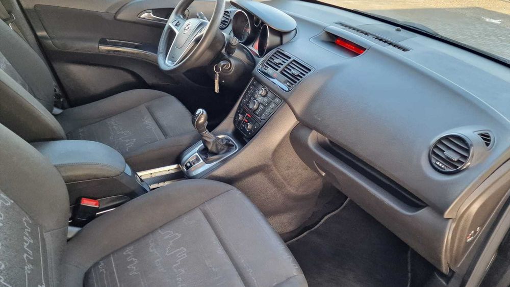 Opel Meriva B, 2013, stare perfecta, unic proprietar in Ro de 2 ani, usi cu deschidere inversa, foarte comoda, FARA ACCIDENT