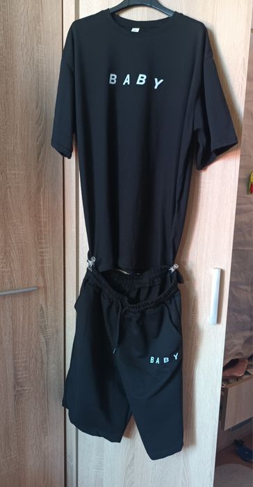 Compleu  tricou si pantaloni scurti