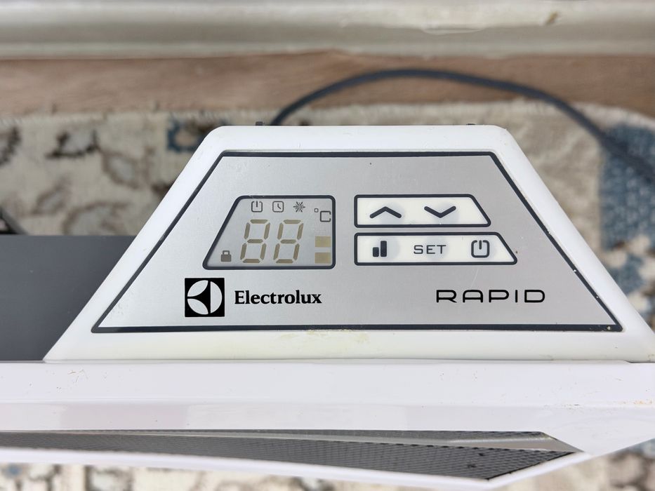 обогреватель Electrolux ECH/R-2000E