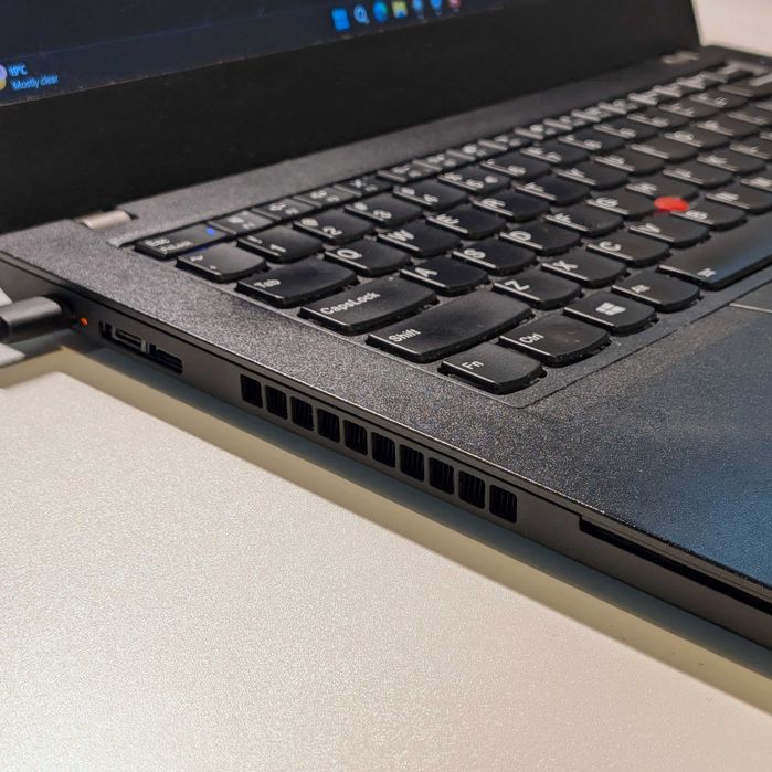 Laptop Lenovo Thinkpad T480 i7 32 GB RAM, baterii noi