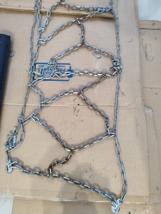 Вериги за сняг за леки и товарни автомобили и за размер питайте