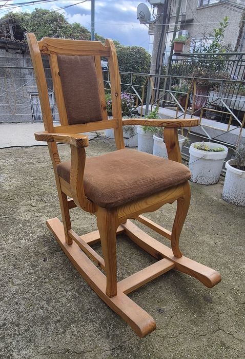 Люлеещ стол/кресло масив