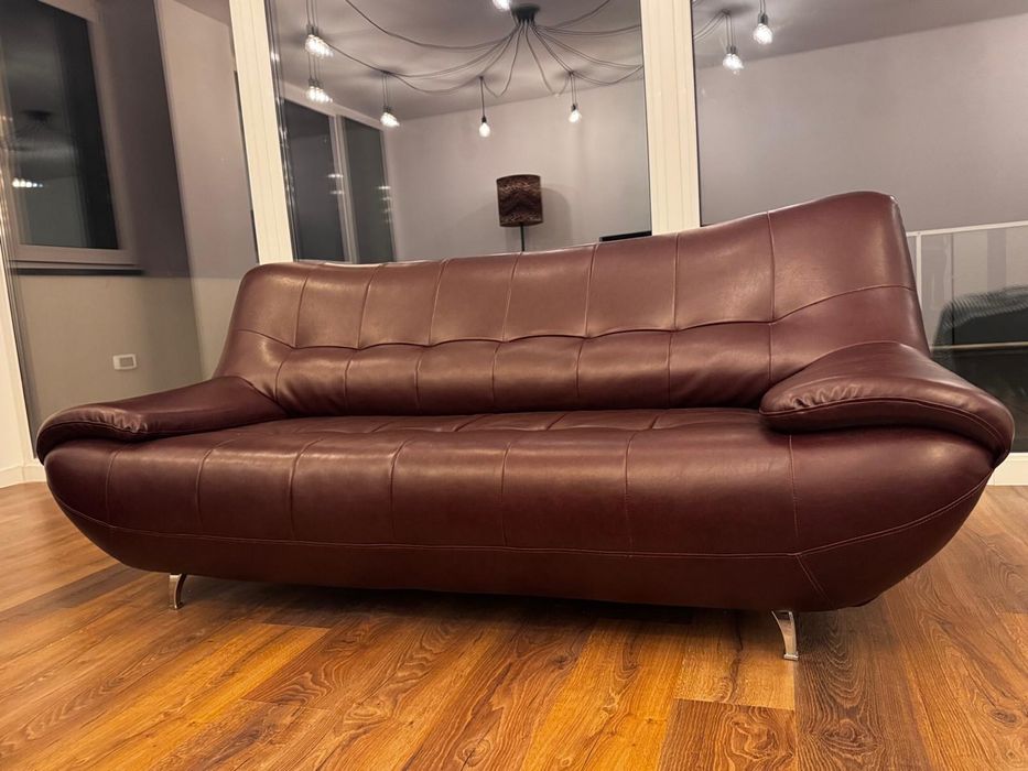 Canapea din piele naturala