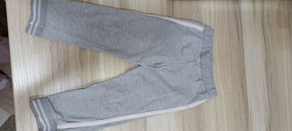 Продам спортивный костюм на девочку