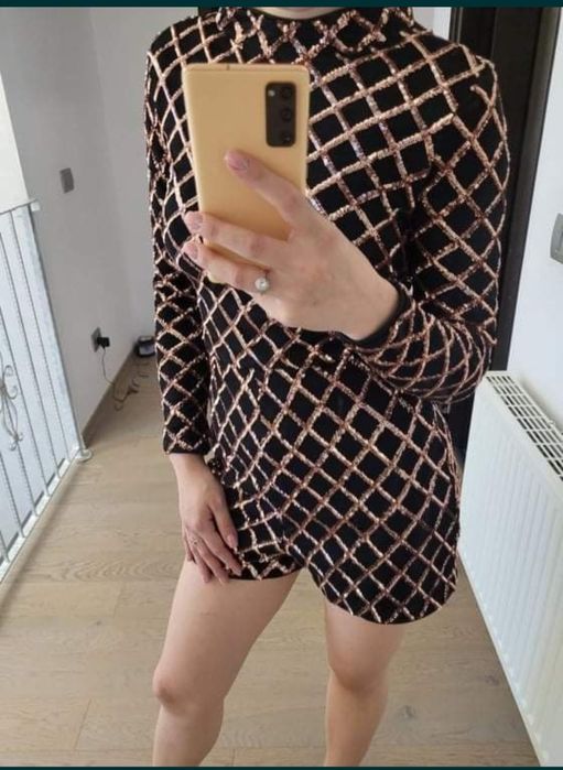 Vând salopeta eleganta