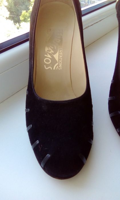 Pantofi Salvatore Ferragamo,originali,piele intoarsa,editie limitata