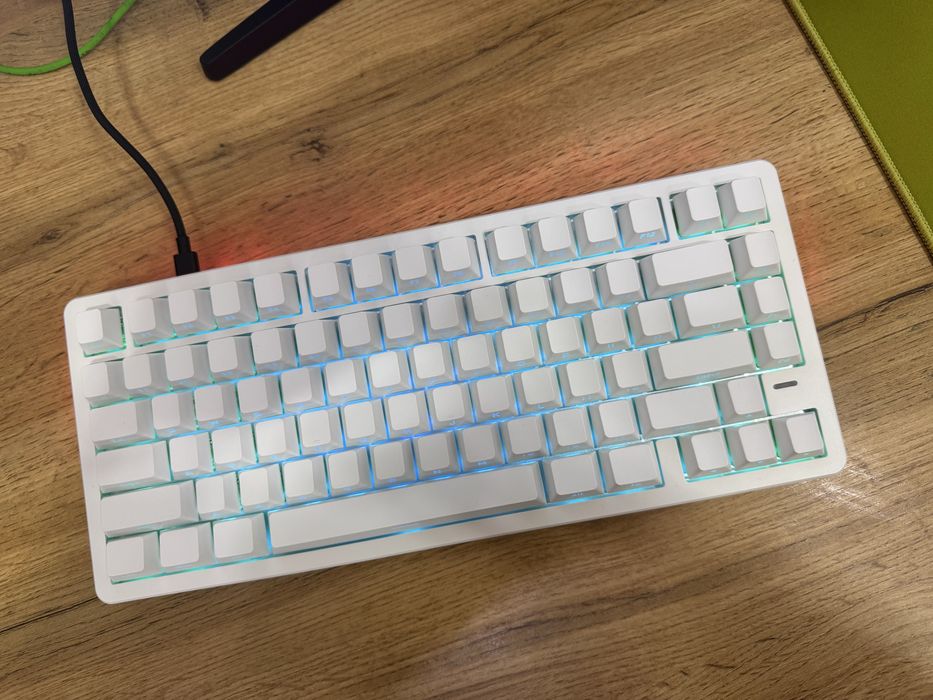 VGN neon magnetic keyboard продаются