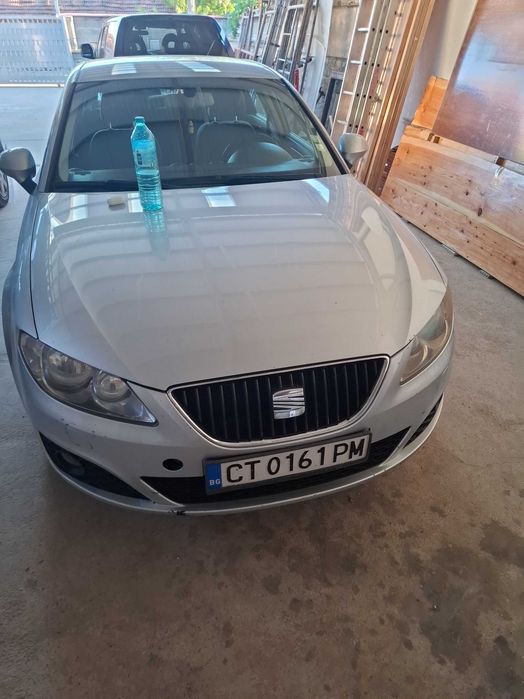 Продавам личния си Автомобил Seat Exeo, 2010 г