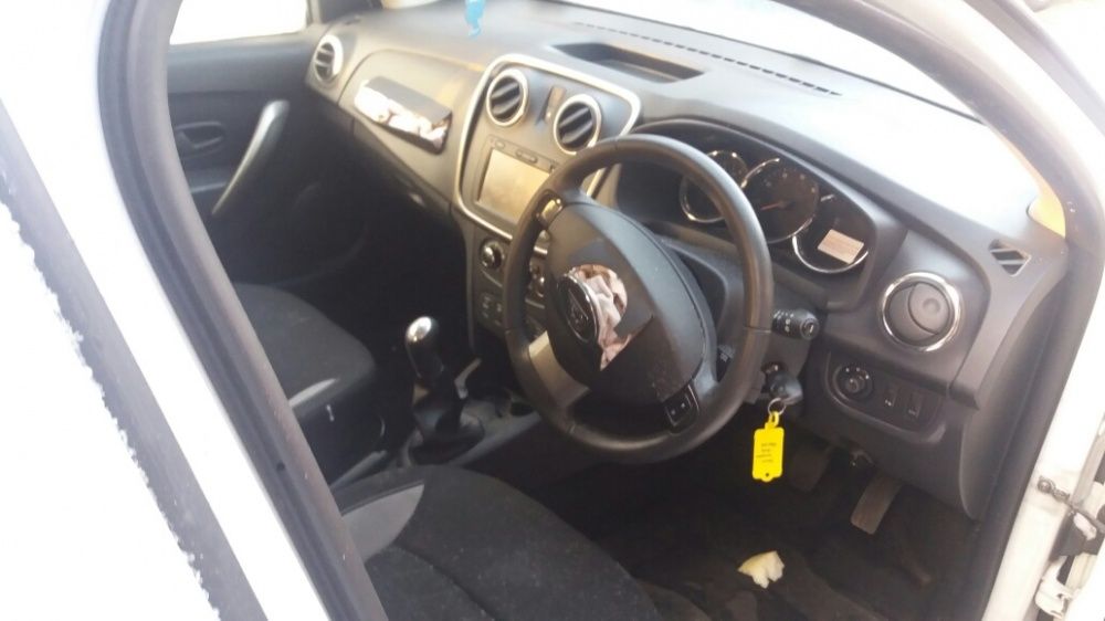 Dezmembrez sandero stepway 2015 1.5 dci k9k 612 alb