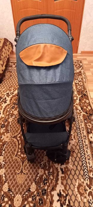 Продается детская прогулочная коляска