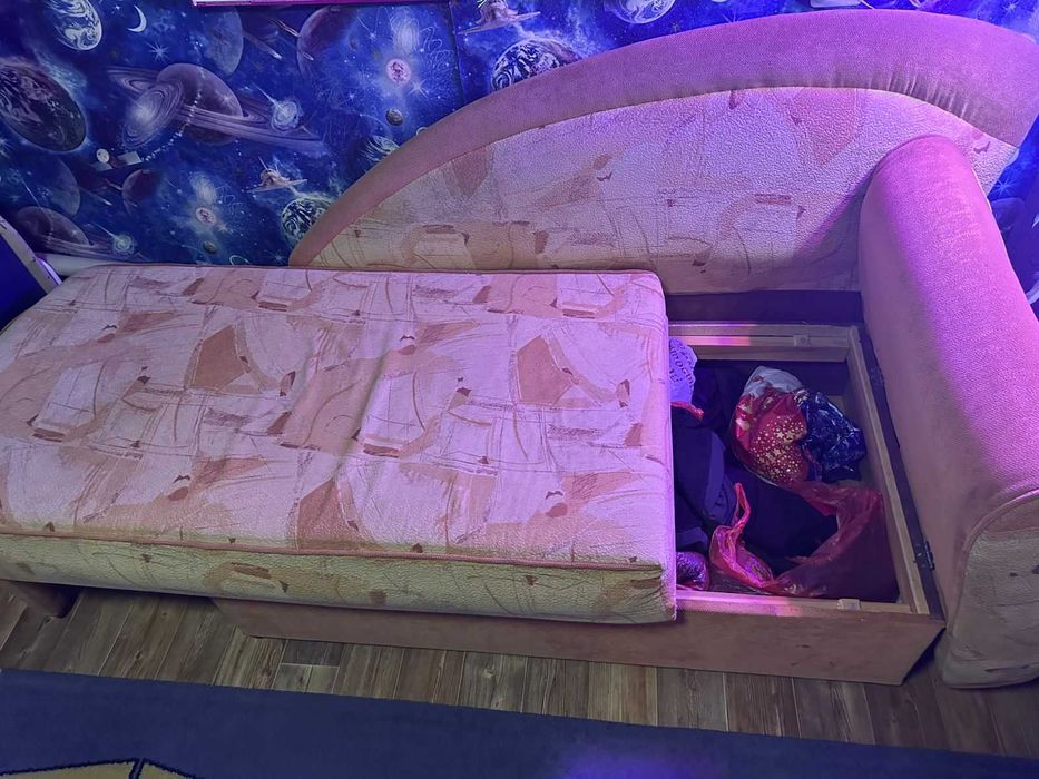 Продам Диван складной