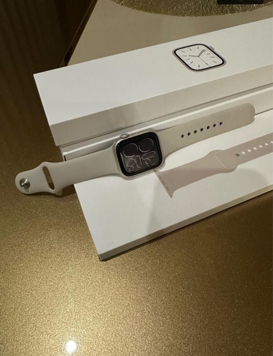 Продам Apple Watch