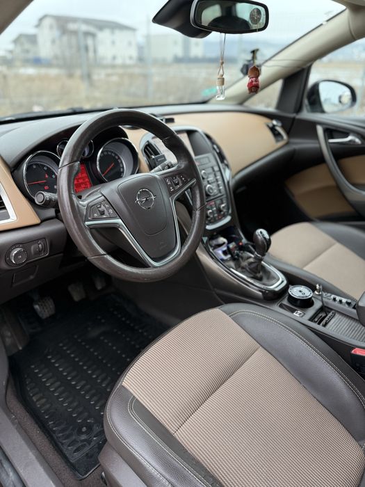 Vand Opel Astra J 2.0 2013 CDTI Sports Tourer