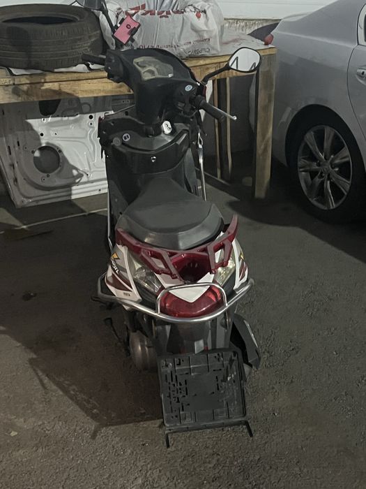 Продам скутер (мопед) дешево