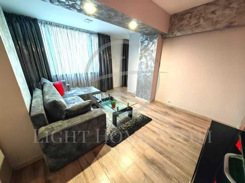 Продава се Тристаен апартамент в Пловдив, Кючук Париж - 55 кв.м за 1324 €/кв.м - Снимка #2