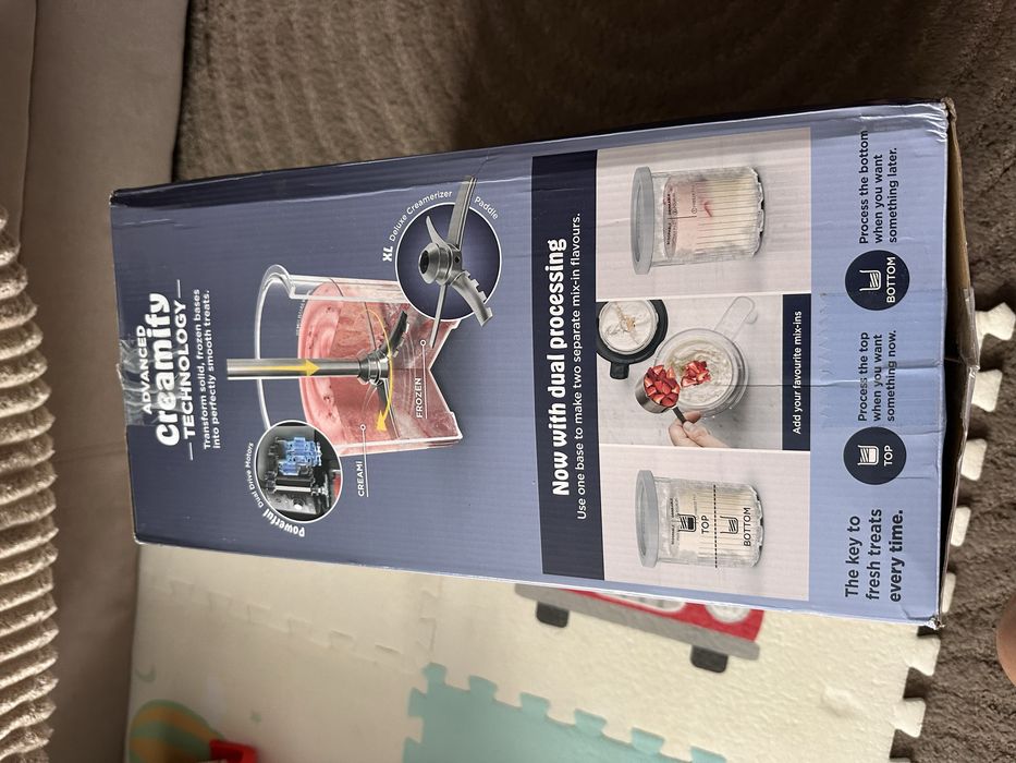 Aparat de inghetata Ninja CREAMi Deluxe 10 programe, negru/argintiu NOU
