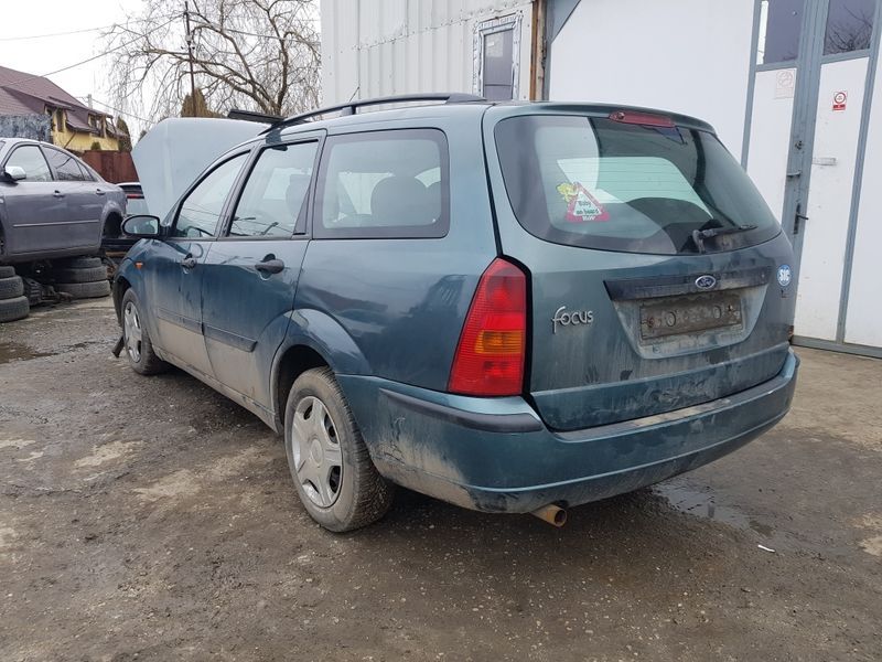 Dezmembram Ford Focus 1.6