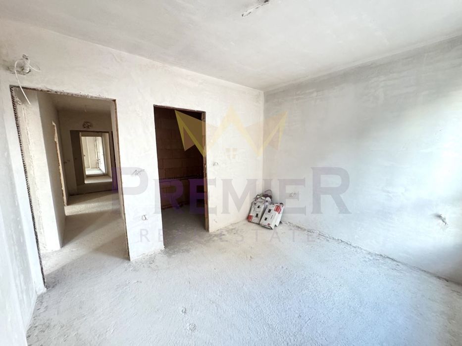 Продава се Тристаен апартамент в Варна, Левски - 102 кв.м за 1726 €/кв.м - Снимка #5